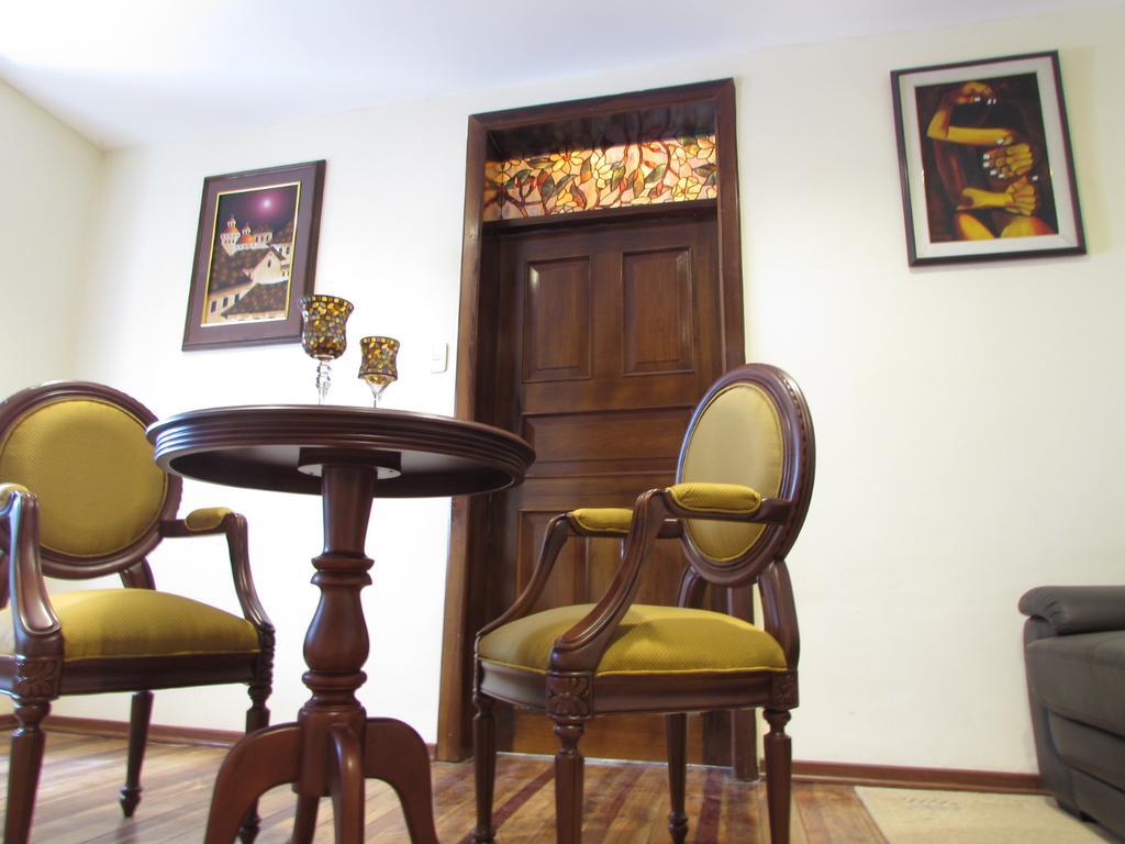 San Blas House & Suites กีโต ภายนอก รูปภาพ
